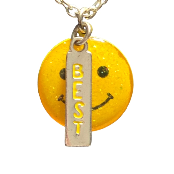 Happy Face Silvertone Best Bar Charm Necklace L12 - Picture 4 of 4